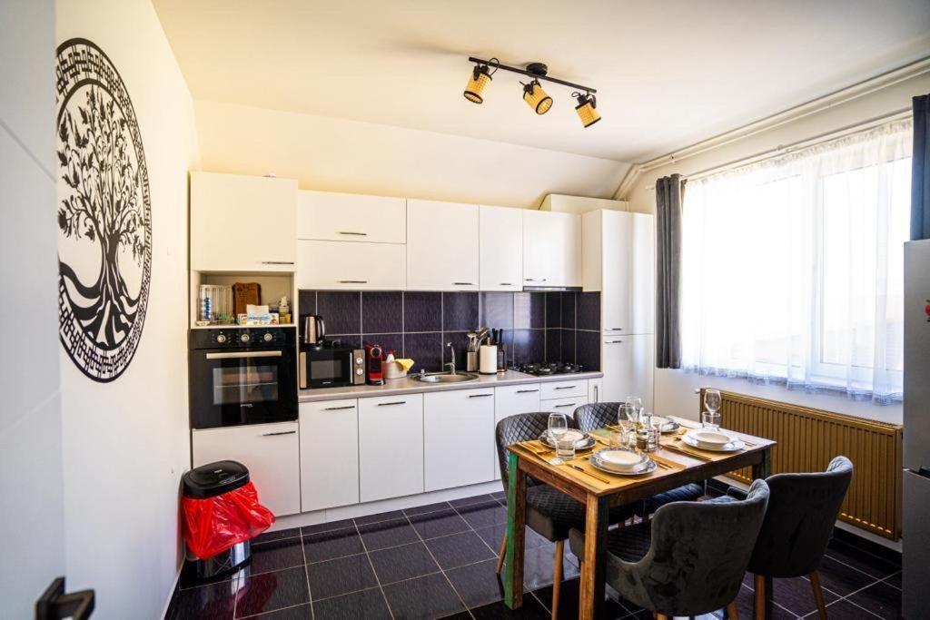 N & G Apartments Rîşnov Extérieur photo